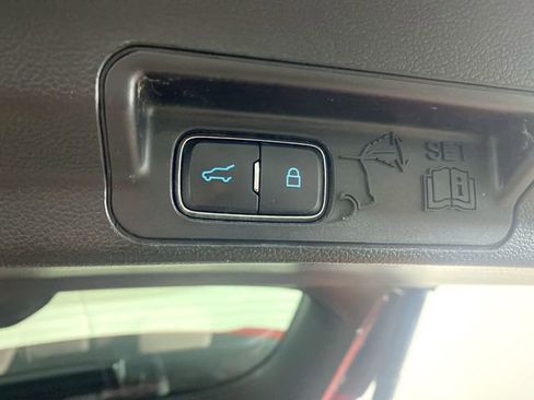 Used 2020 Ford Explorer XLT w/ Equipment Group 202A image 34