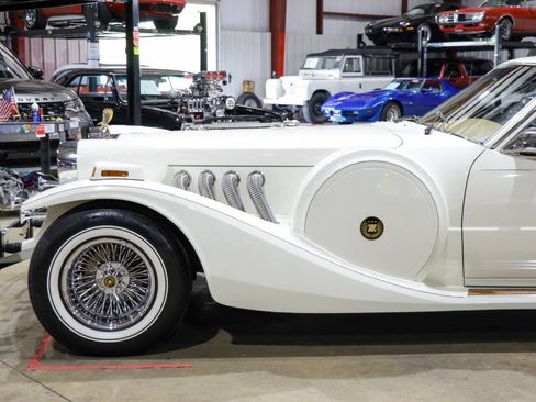 Used 1988 Ford Mustang LX image 3