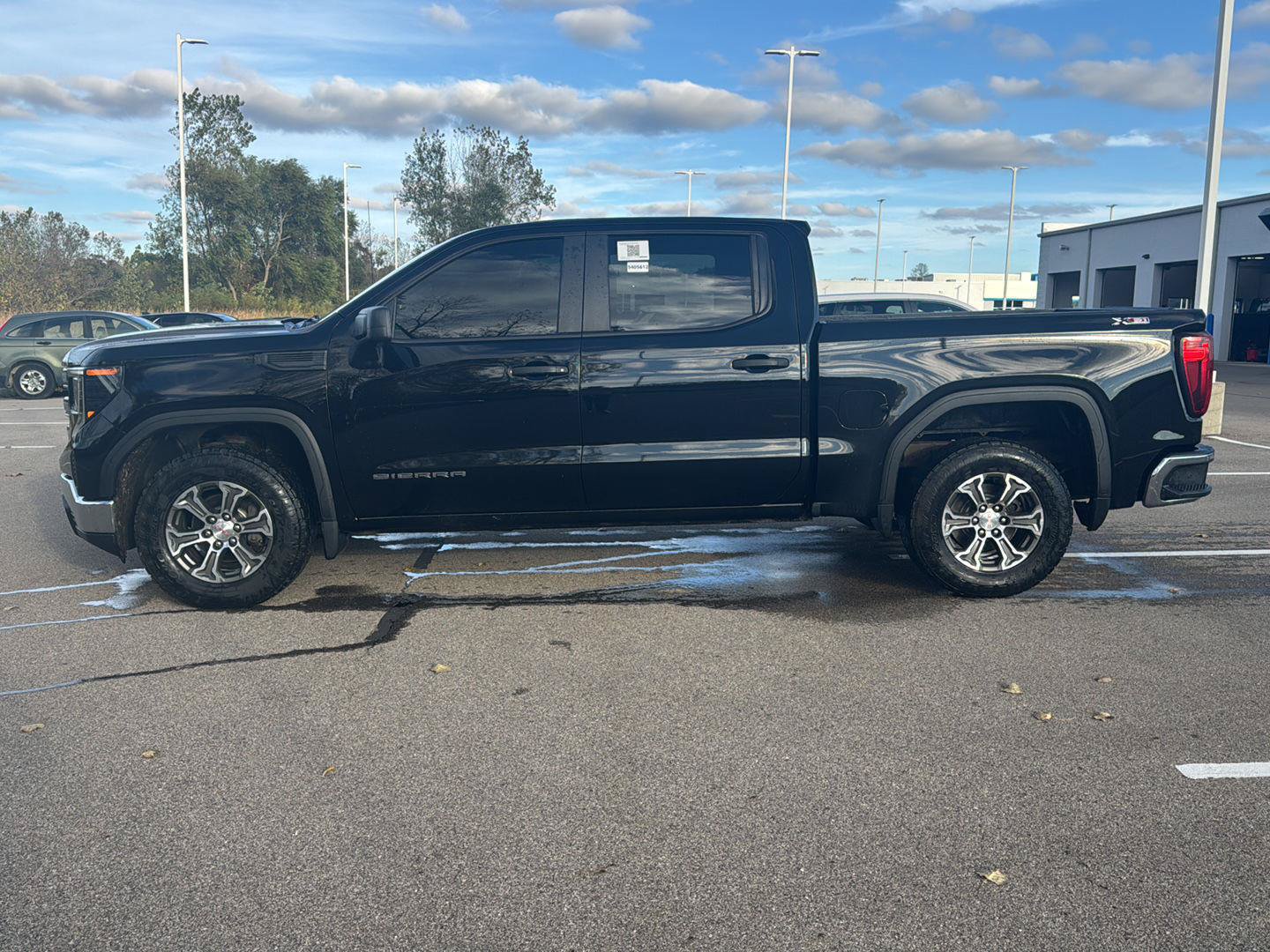 Used 2022 GMC Sierra 1500 Pro AWD/4WD image 2
