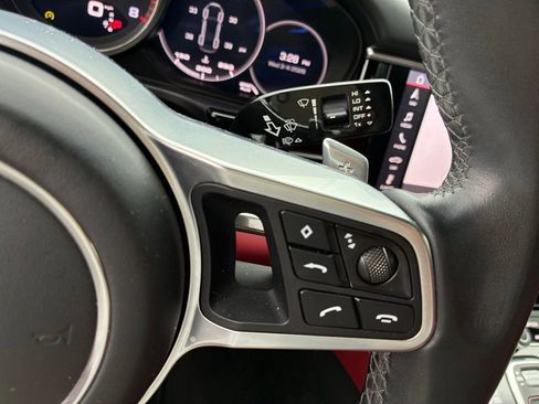 Used 2018 Porsche Panamera 4S image 32
