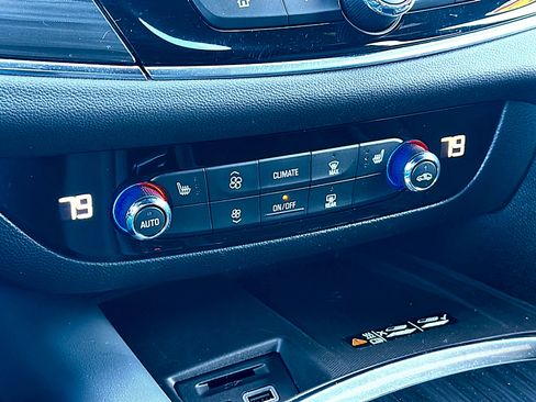 Used 2024 Buick Enclave Essence w/ Sport Touring Edition image 34