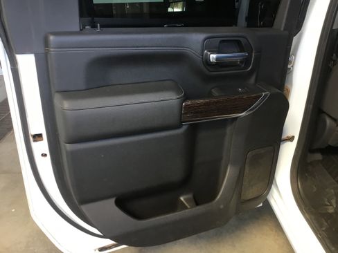 Used 2021 GMC Sierra 3500 SLE w/ SLE Convenience Package image 11