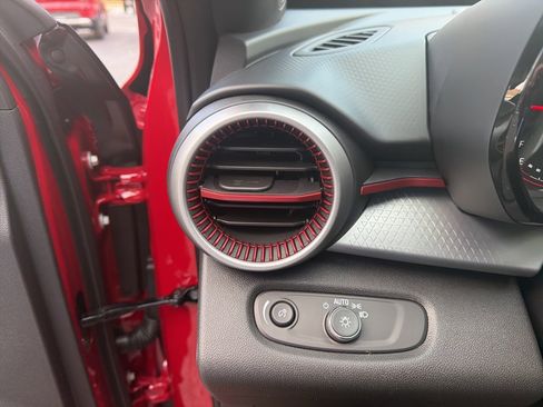 New 2026 Chevrolet Trax RS w/ Sunroof Package image 20