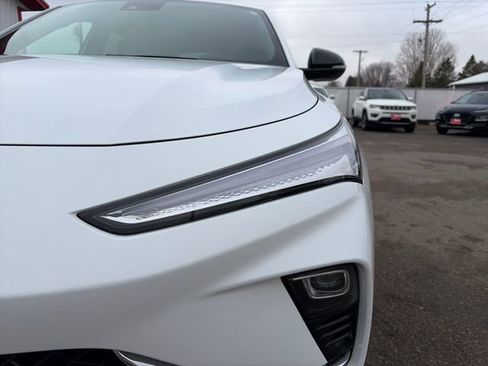 Used 2024 Buick Envista Sport Touring w/ Experience Buick Package image 18