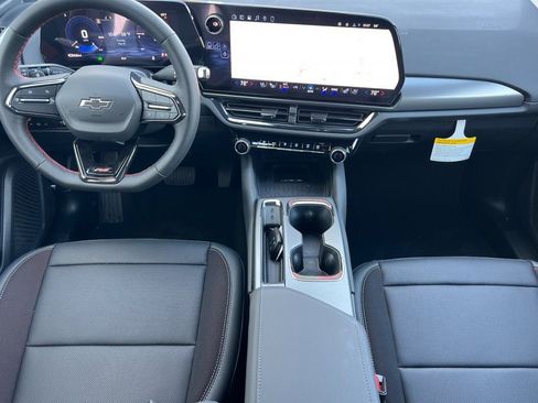 New 2026 Chevrolet Equinox EV RS FWD image 10