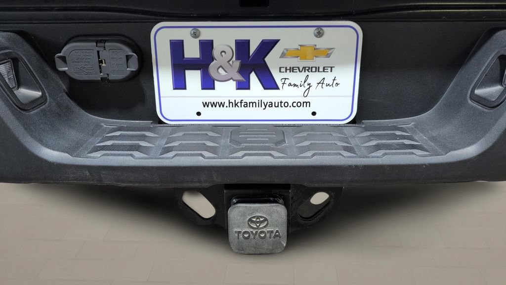 Used 2020 Toyota Tacoma TRD Sport AWD/4WD image 26