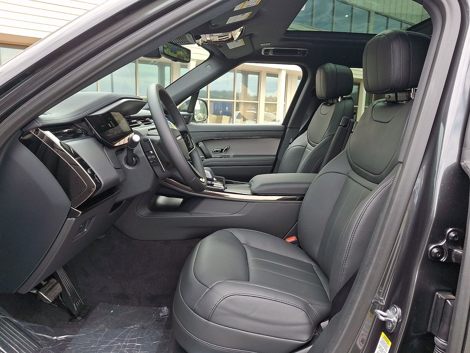New 2026 Land Rover Range Rover Sport Dynamic SE AWD/4WD image 10