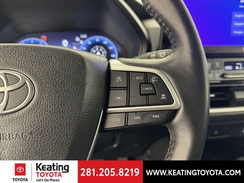 Certified 2024 Toyota Grand Highlander Limited image 30