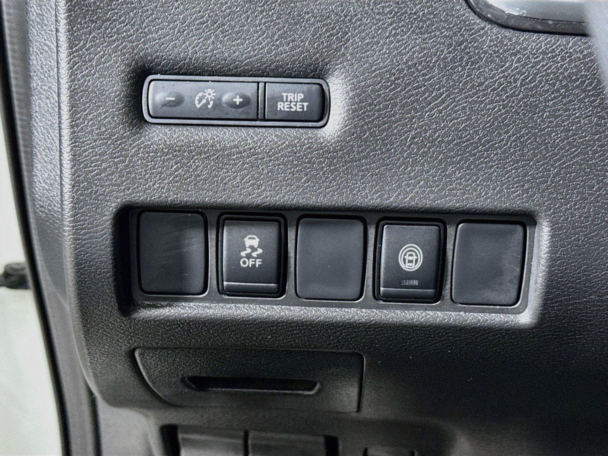 Used 2023 Nissan Murano SV w/ SV Midnight Edition Package AWD/4WD image 12