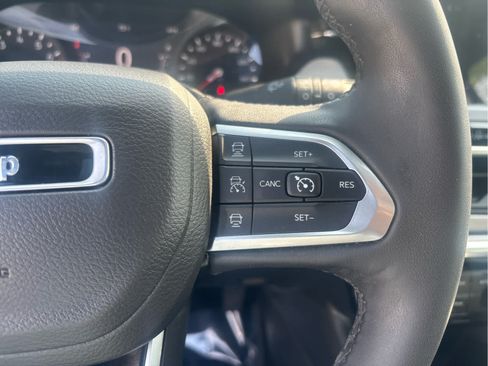 Used 2024 Jeep Compass Limited w/ Sun and Sound Group AWD/4WD image 16