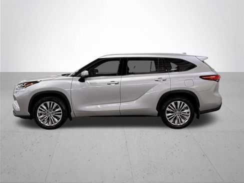Used 2023 Toyota Highlander Platinum AWD/4WD image 15