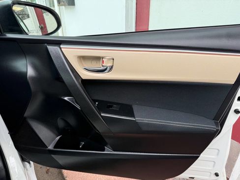 Used 2016 Toyota Corolla LE image 22