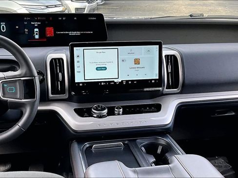 Used 2025 Ford Expedition Max Active image 9