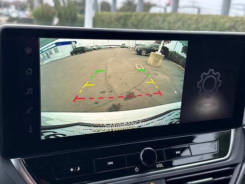 New 2025 Nissan Altima 2.5 SR image 18