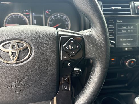 Used 2021 Toyota 4Runner TRD Off-Road Premium w/ Moonroof Package AWD/4WD image 20
