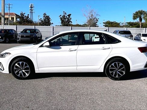 Certified 2025 Volkswagen Jetta S image 8