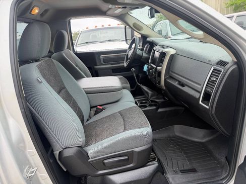 Used 2014 RAM 2500 SLT w/ Popular Equipment Group AWD/4WD image 36