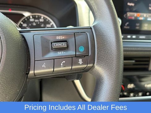 Used 2023 Nissan Rogue SV AWD/4WD image 16