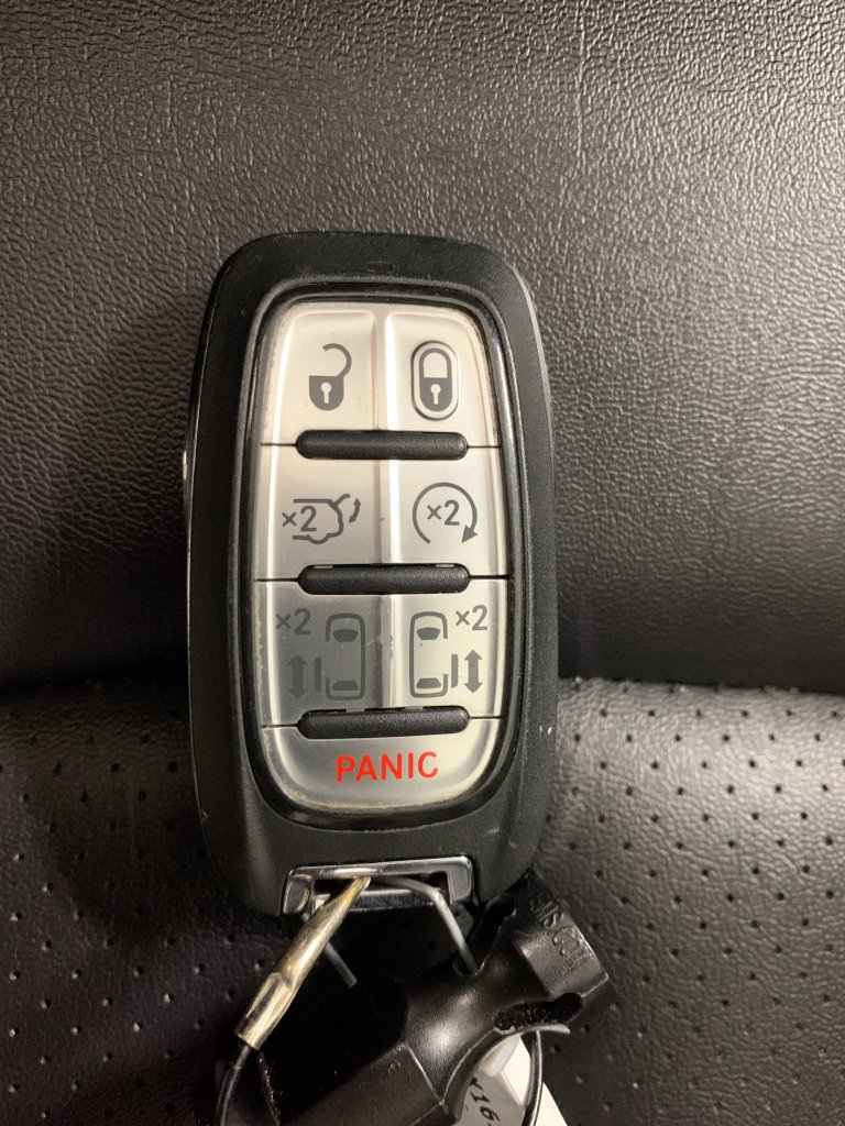 Used 2026 Chrysler Pacifica Select FWD image 16