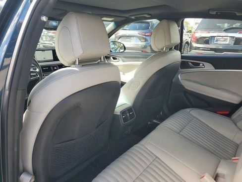 Used 2023 Genesis G70 2.0T w/ Sport Prestige Package image 18