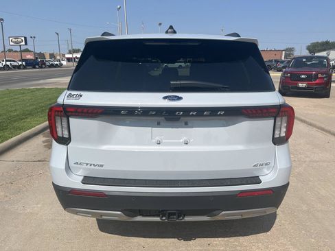 New 2026 Ford Explorer Active w/ Active Comfort Package AWD/4WD image 7