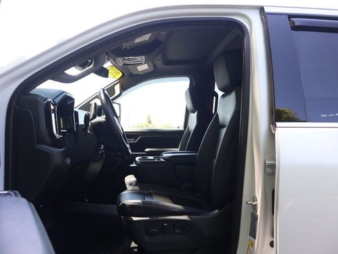 Used 2024 Chevrolet Silverado 2500 LTZ AWD/4WD image 34