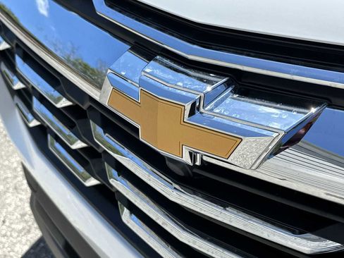 New 2026 Chevrolet Equinox LT w/ LPO, Floor Liner Package FWD image 10