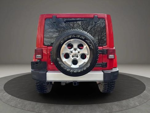 Used 2014 Jeep Wrangler Unlimited Sahara w/ Max Tow Package AWD/4WD image 6