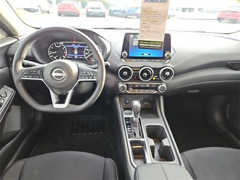 Used 2025 Nissan Sentra SV image 7
