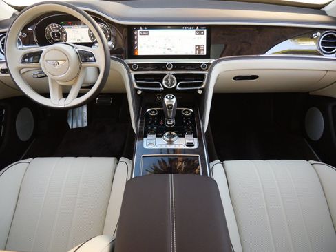 New 2026 Bentley Flying Spur Plug-In Hybrid image 4