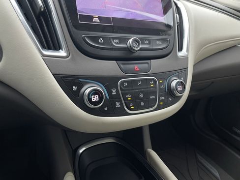 Used 2021 Chevrolet Malibu Premier image 17