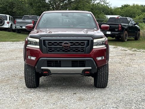 Used 2022 Nissan Frontier PRO-4X AWD/4WD image 2