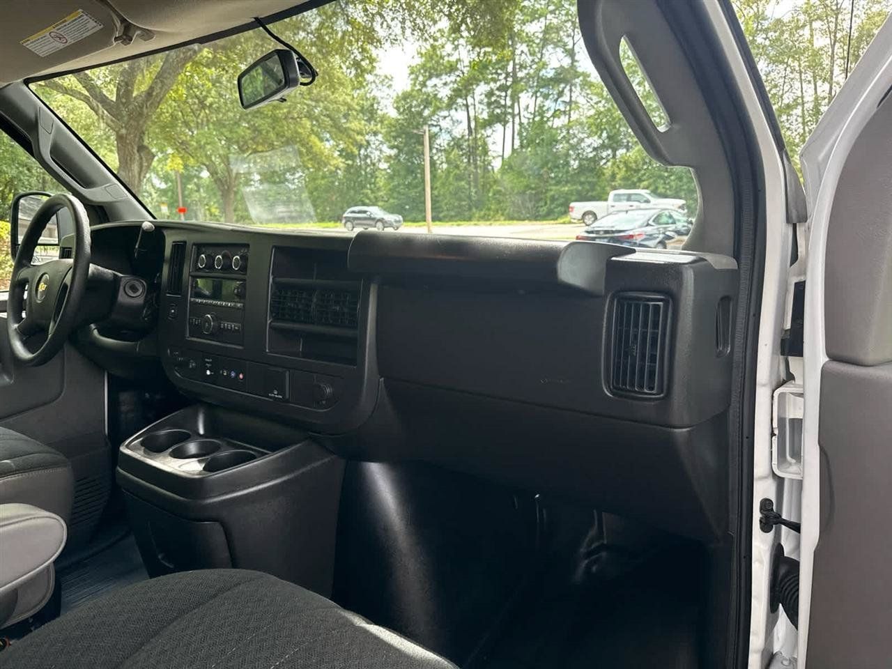 Used 2025 Chevrolet Express 2500 w/ Driver Convenience Package RWD image 14
