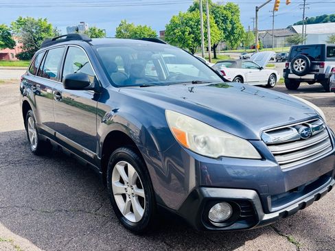 Used 2014 Subaru Outback 2.5i w/ Alloy Wheel Package AWD/4WD image 2