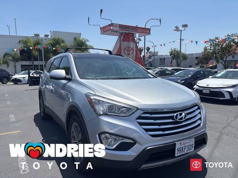 Used 2016 Hyundai Santa Fe Limited w/ Option Group 04 FWD image 1