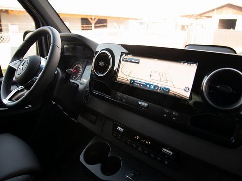 New 2025 Mercedes-Benz Sprinter 2500 image 15