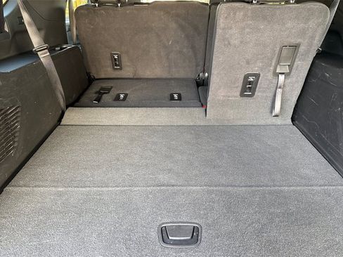 Used 2024 Chevrolet Suburban LT image 22