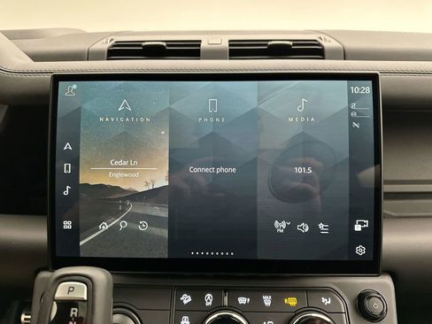 New 2026 Land Rover Defender 110 OCTA image 26