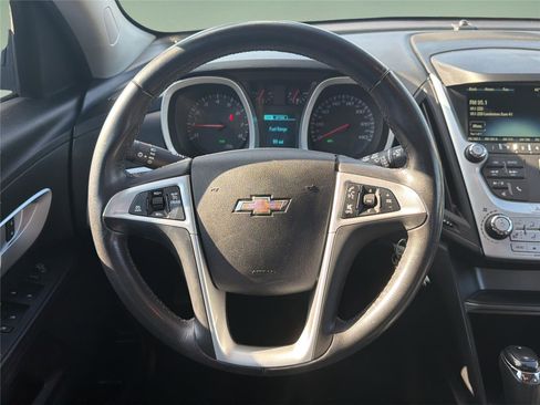 Used 2017 Chevrolet Equinox LT w/ Convenience Package image 11