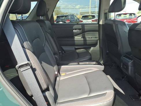 Certified 2023 Nissan Pathfinder SL w/ SL Premium Package AWD/4WD image 11