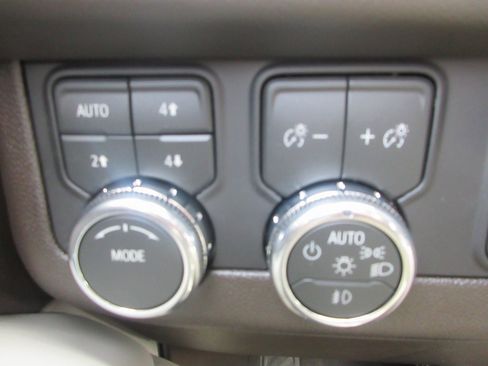 New 2026 GMC Yukon Elevation w/ Elevation Premium Package image 18