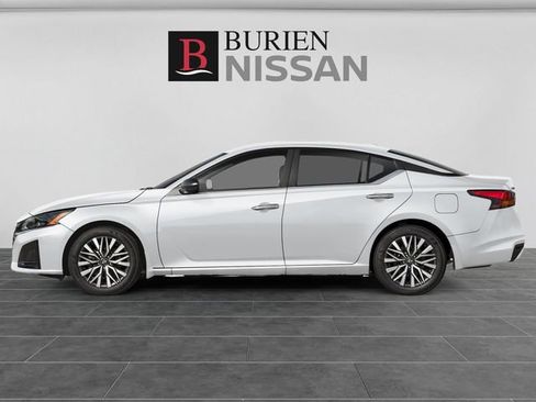 New 2026 Nissan Altima 2.5 SV FWD image 3