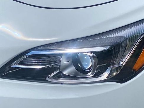Used 2018 Buick LaCrosse Essence FWD image 5