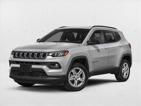 Used 2025 Jeep Compass Latitude w/ Altitude Special Edition AWD/4WD image 1