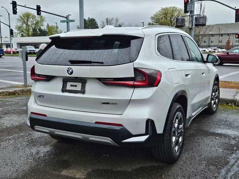Used 2023 BMW X1 xDrive28i w/ Convenience Package image 2