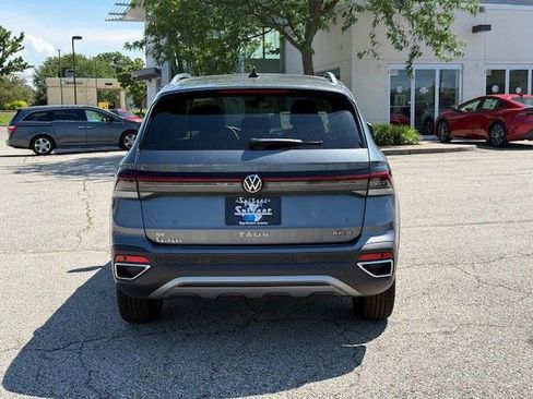New 2025 Volkswagen Taos SE image 6