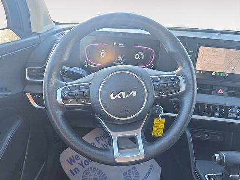 Used 2024 Kia Sportage LX image 12
