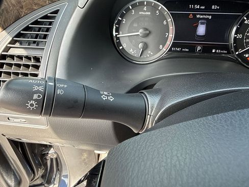 Used 2022 INFINITI QX80 Premium Select w/ All-Season Package image 28