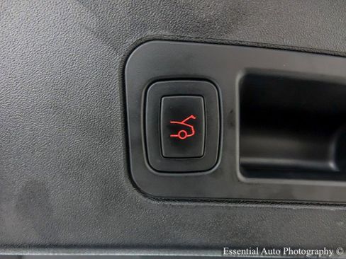 Used 2020 Tesla Model S Long Range Plus image 37