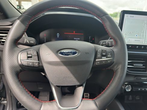Used 2024 Ford Escape ST-Line w/ Tech Pack #1 AWD/4WD image 12